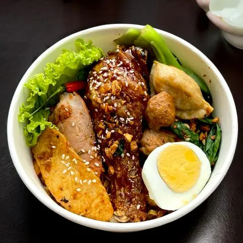 Hình ảnh Hủ tiếu/ Mì trộn full topping đặc biệt - Coca