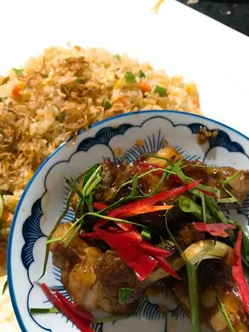 Hình ảnh Cơm sườn heo Tomyum