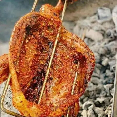 Hình ảnh Gà nướng muối ớt 2con tặng 2ly trà tắc