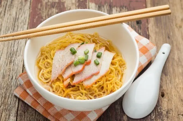 Hình ảnh mì khô thịt heoo