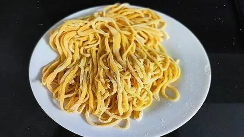 Hình ảnh Mì thêm