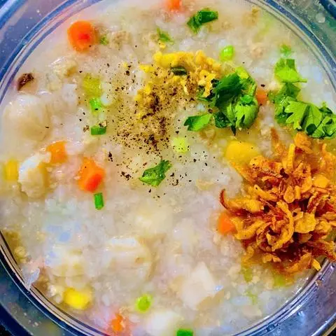 Hình ảnh Cháo rau củ + tôm bằm + thịt bằm ( hộp size to)