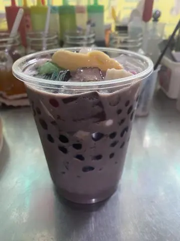 Hình ảnh Trà sữa than tre-ly 1 lít