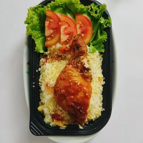 Hình ảnh Đùi Tỏi - Cơm Chiên Gà Sốt Thái Cay Tê