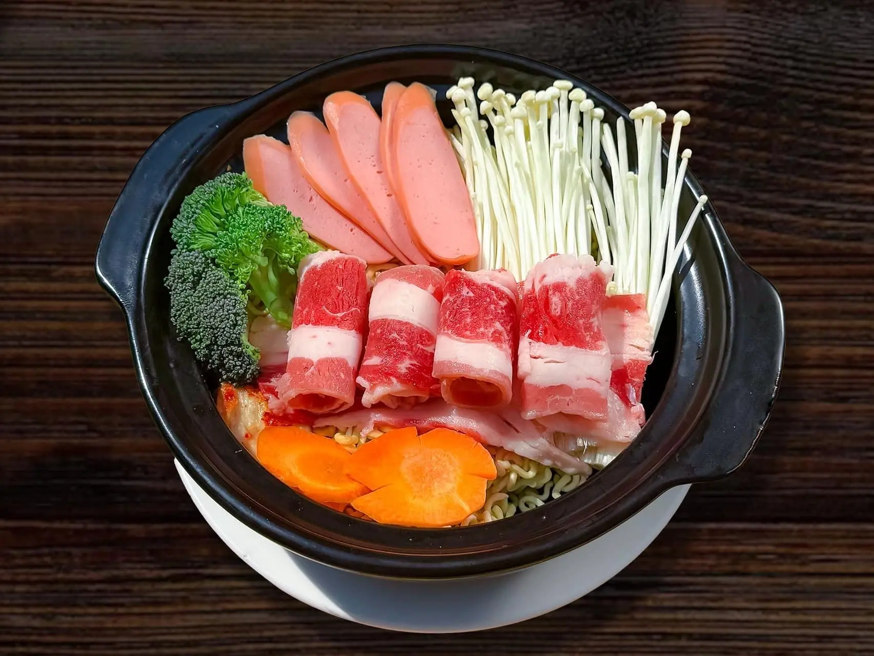 Hình ảnh Mì kim chi bò Mỹ