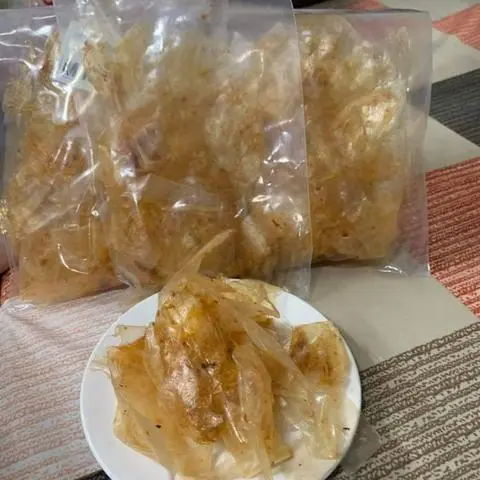 Hình ảnh 1 bịch bánh tráng muối siêu cay 
