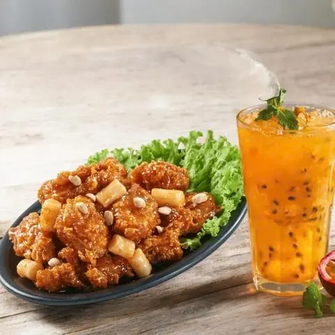 Hình ảnh Gà rán không xương sốt Hàn Quốc - Trà trái cây