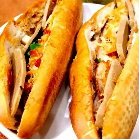 Hình ảnh Bánh mì chả bò