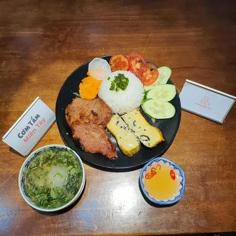 Hình ảnh Cơm Tấm Sườn Chả