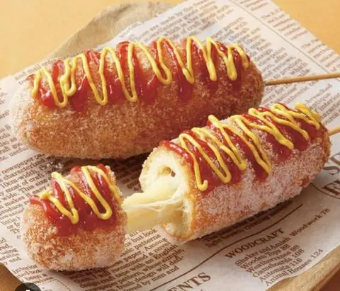 Hình ảnh Hotdog phô mai 