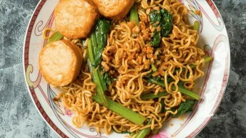 Hình ảnh Mì trộn indo tàu hủ phô mai