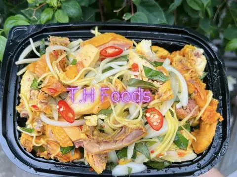 Hình ảnh Gỏi Gà Ủ Muối Nửa Con ( Hộp To như hình ) 