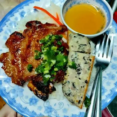 Hình ảnh Cơm sườn chả