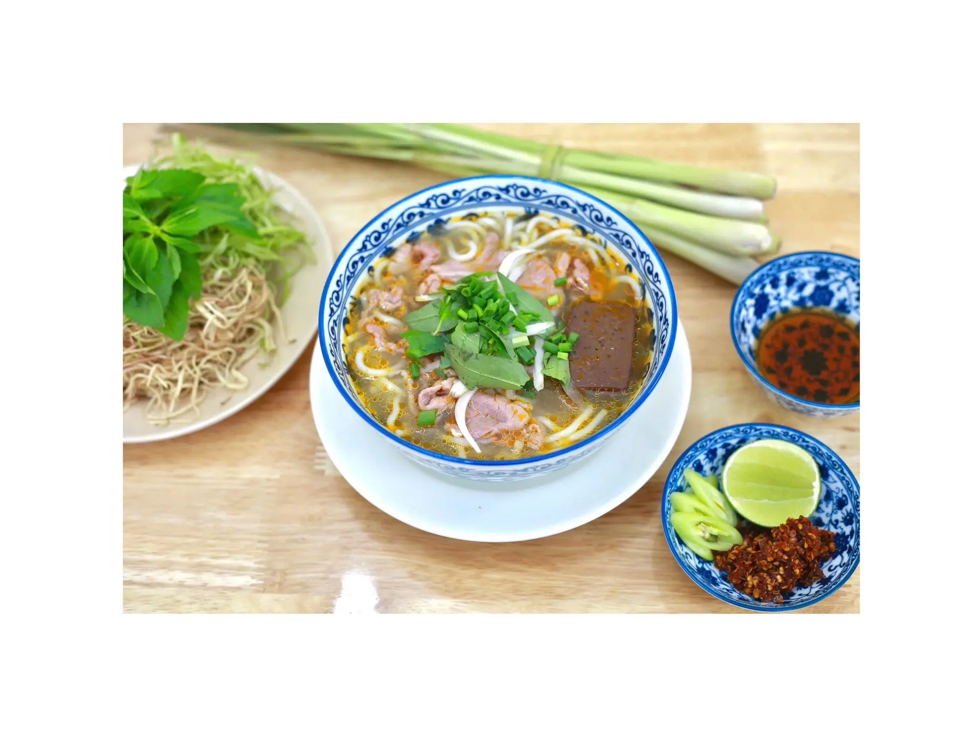 Hình ảnh Bún bò tái