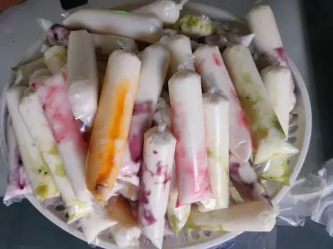 Hình ảnh COMBO 5 BỊCH SỮA CHUA TÚI MIX VỊ NGẪU NHIÊN
