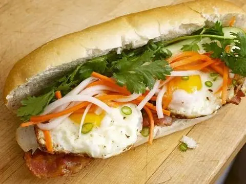 Hình ảnh bánh mì ốpla