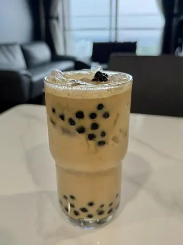Hình ảnh Hồng trà sữa trân châu