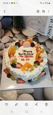 Hình ảnh Bánh kem bắp 18cm ( mẫu ngẫu nhiên)