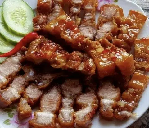 Hình ảnh CƠM BA RỌI CHIÊN MẮM TỎI