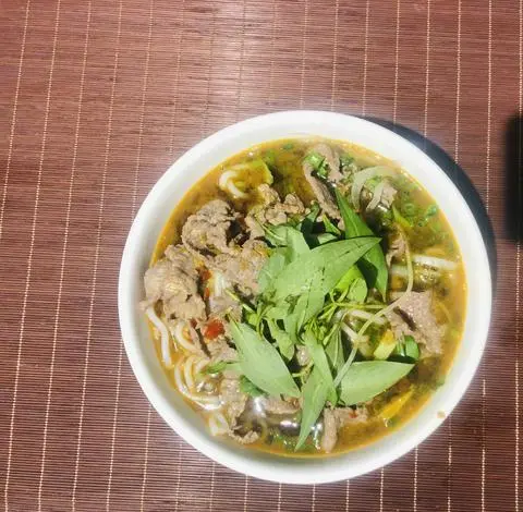Hình ảnh Bun Bo Tai (60 gam bo duoc nhung tai)