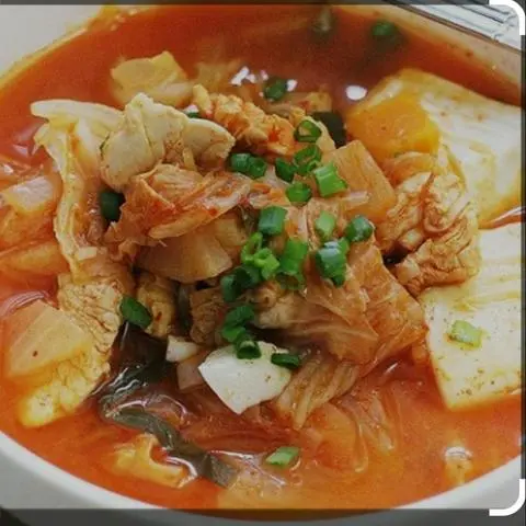 Hình ảnh Canh kim chi đậu hủ 
