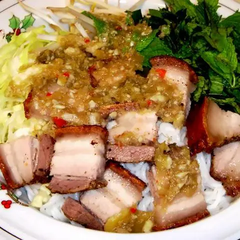 Hình ảnh Cơm thịt heo quay