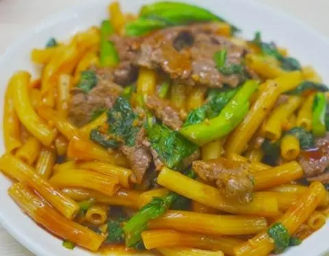 Hình ảnh Nui xào bò