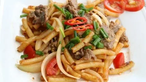 Hình ảnh Nui Xào Thịt Heo