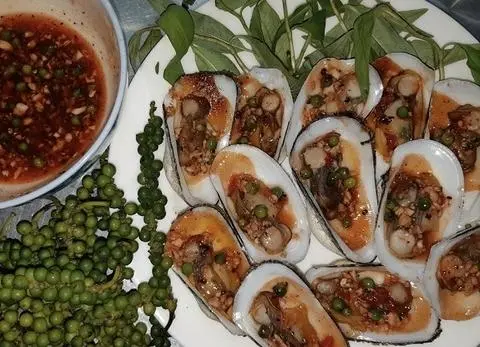 Hình ảnh Sò Dẹo Nướng Tiêu Xanh