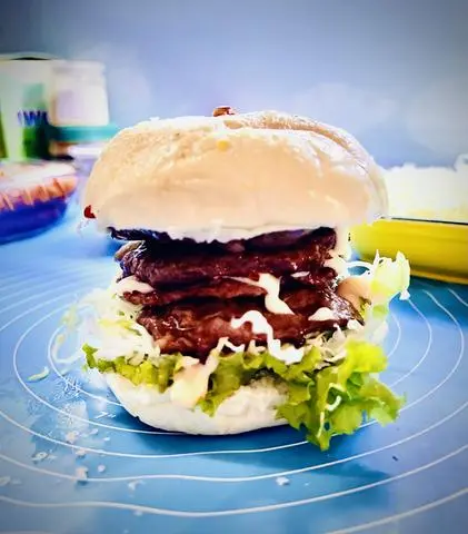 Hình ảnh Hamburger 4 bò 2 phomai 