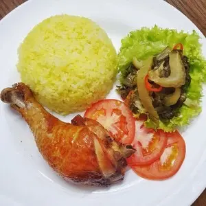 Hình ảnh Cơm gà sốt me -nhỏ - Kèm canh rong biển