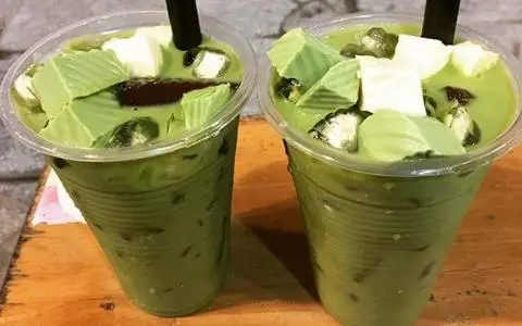 Hình ảnh Trà Sữa Thái Xanh Mix Thạch Khúc Bạch