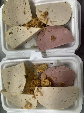 Hình ảnh Bánh cuốn 4 loại chả
