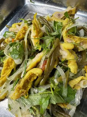 Hình ảnh Chân Gà Tươi RX Ủ  Muối Hoa Tiêu Trộn Gỏi 