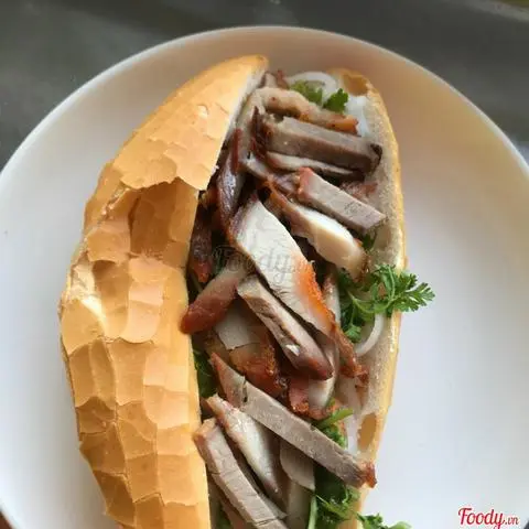 Hình ảnh Bánh mì heo quay - lớn
