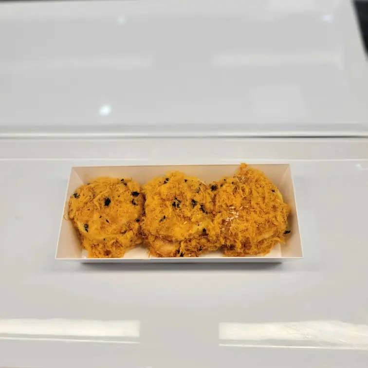 Hình ảnh Bánh Bông Lan Mochi Chà Bông