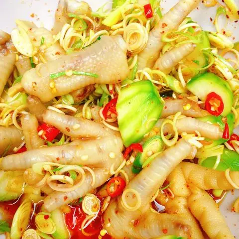 Hình ảnh Chân Gà Sốt Thái  - hộp 500g