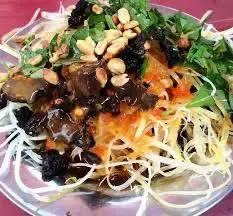 Hình ảnh Gỏi đu đủ khô bò đen