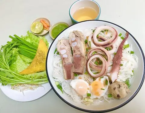 Hình ảnh Mì Gói - Sườn Non + Mực