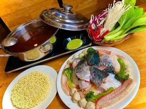 Hình ảnh Lẩu Cá Hồi 