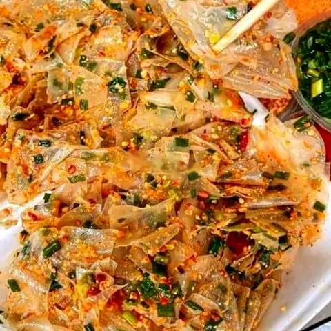 Hình ảnh Bánh tráng dẻo mỡ hành tóp mỡ