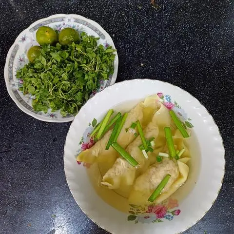 Hình ảnh Súp 3v sủi cảo tôm thịt + thịt bằm