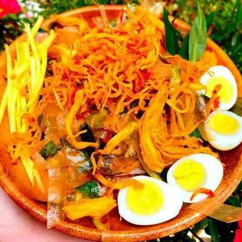 Hình ảnh Bánh tráng trộn Khô Gà