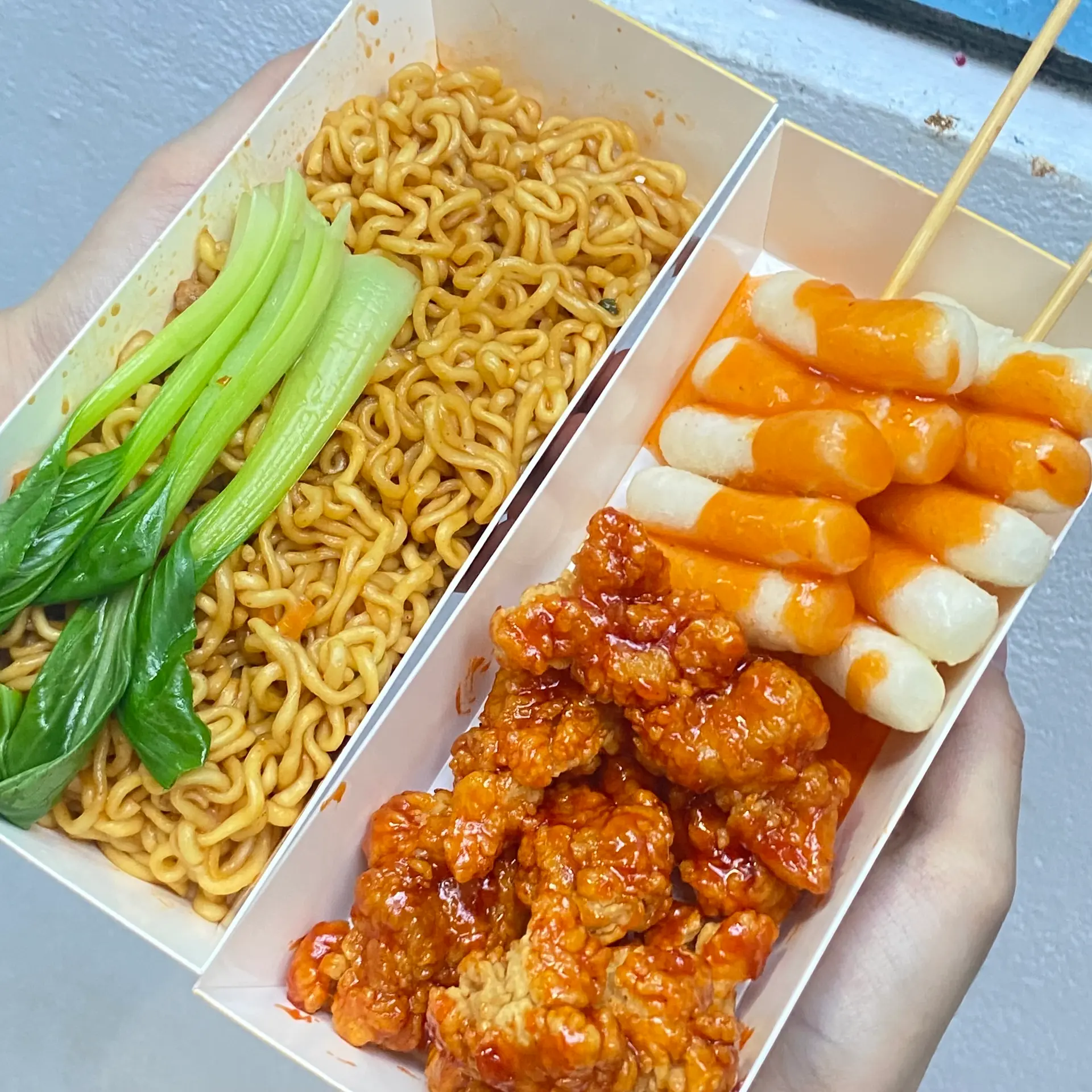 Hình ảnh Combo Bao No: Mì gà tok