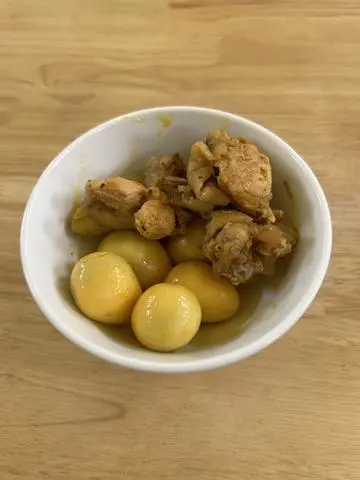 Hình ảnh Chén Nhân Gà - trứng cút