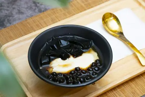 Hình ảnh Tàu Hủ Đá Sương Sáo + Trân Châu - Tofu with Grass Jelly + Boba (COLD)