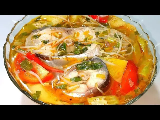 Hình ảnh Cơm canh chua cá hú + 1 ly nuớc