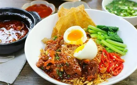 Hình ảnh Mì trộn Bò