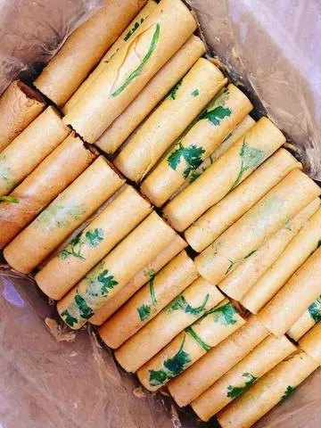 Hình ảnh Bánh óng ngò đậu phộng 