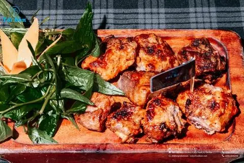 Hình ảnh Sườn non nướng Tới Bến